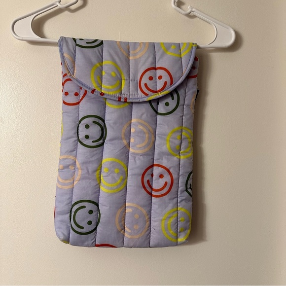 BAGGU Lavender Happy Puffy Laptop Sleeve - Picture 2 of 8